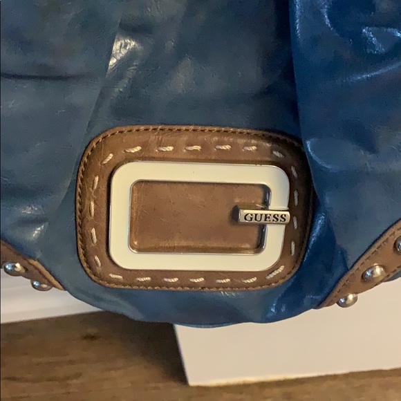 Guess Purse - Picture 3 of 6